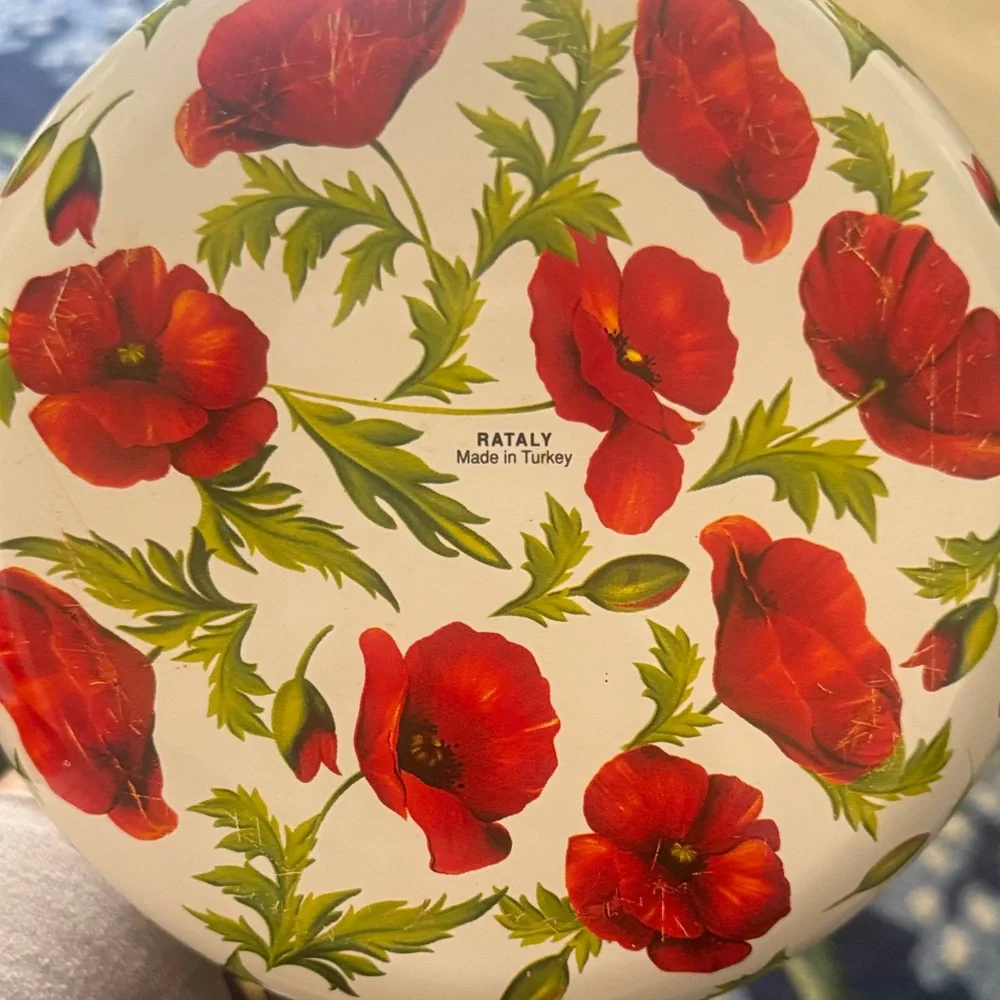 Elegant Floral Teapot with Red Poppy Pattern